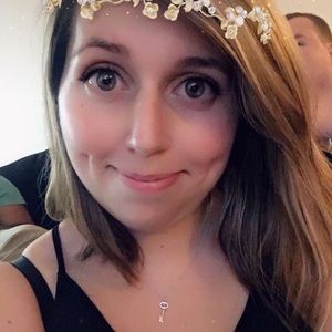 Meet your Posher, Rebecca